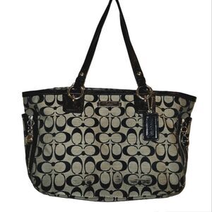 Coach Gallery Signature Zip Tote